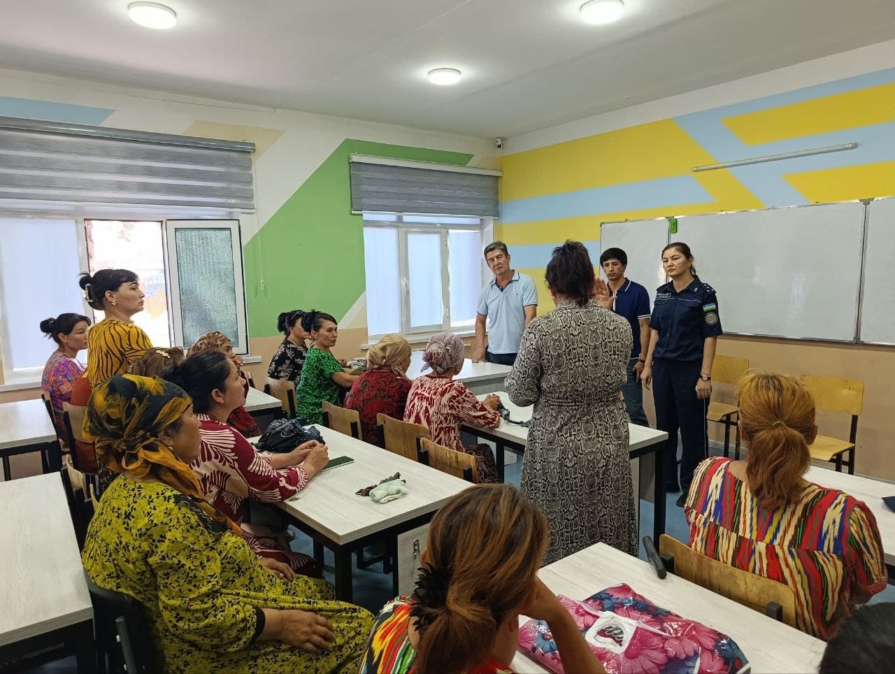 Ayollar daftari ro‘yxatidagi xotin-qizlar bilan sayyor qabul o‘tkazildi