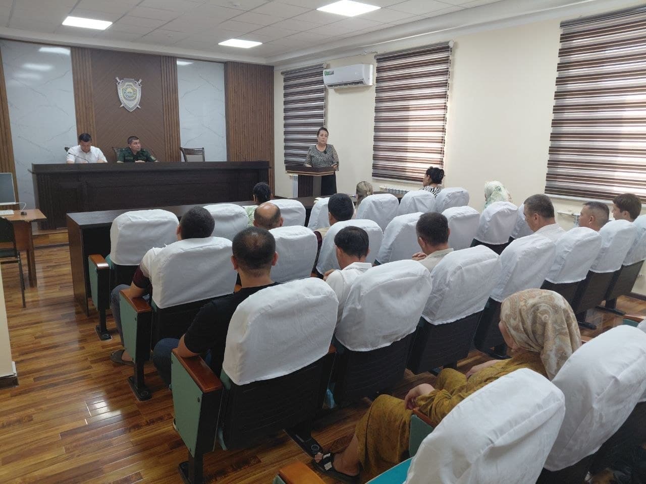 Paxtachi tumanida xususiy dorixona rahbarlari bilan uchrashuv o‘tkazildi