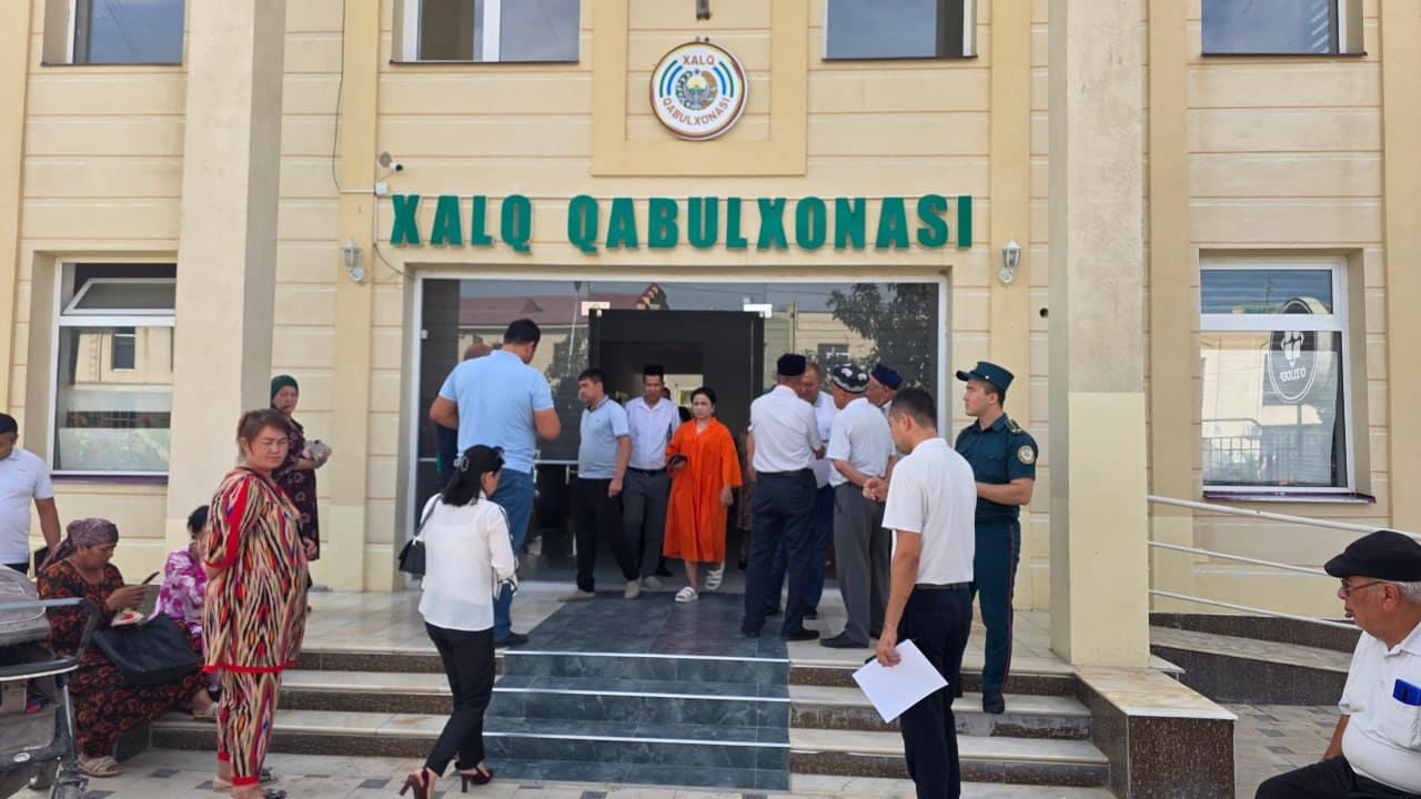 📡📍Paxtachi tumanida navbatdagi Sayyor qabul o'tkazildi.