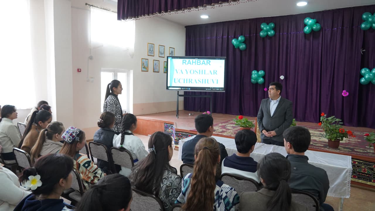 Rahbar va yoshlar uchrashuvi