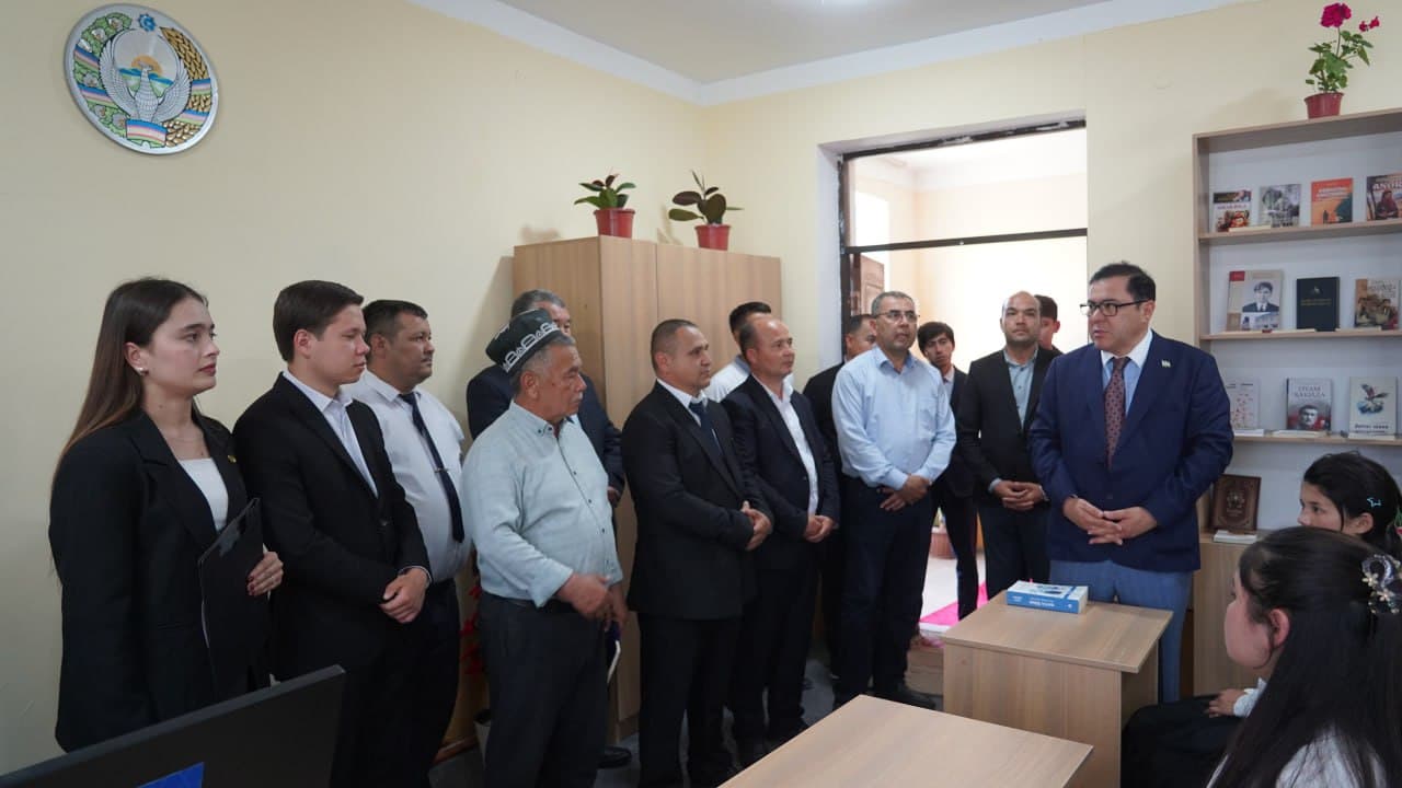 43-mktabda O'zJOKU kutubxonasi ochildi