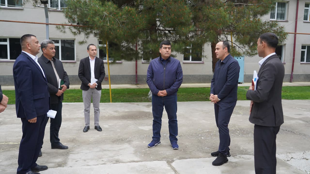 Markazda tanqidiy-tahliliy yig‘ilish bo‘lib o‘tdi