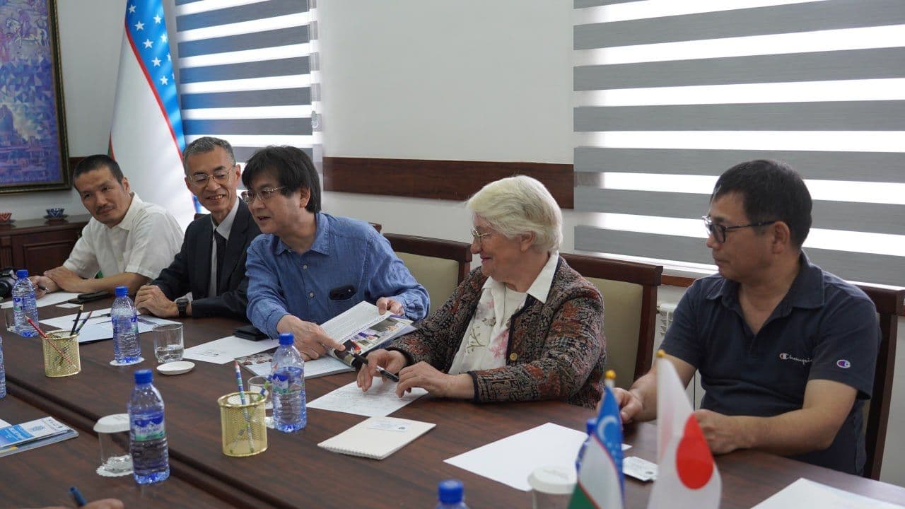 Bugun tuman hokimi Behzod Raxmatullayev yaponiyalik investorlar delegatsiyasini qabul qildi.