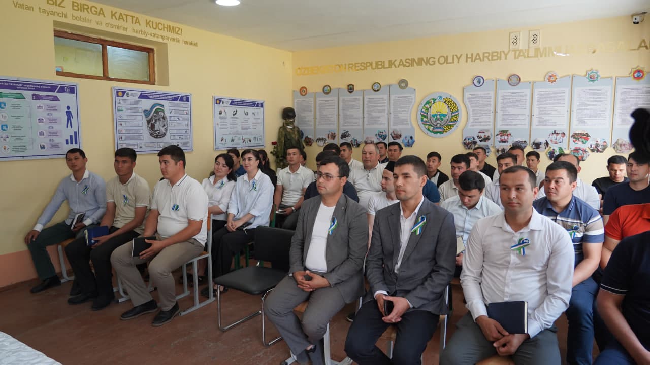 Yoshlar bilan ishlash samaradorligini oshirish masalalari muhokama qilindi