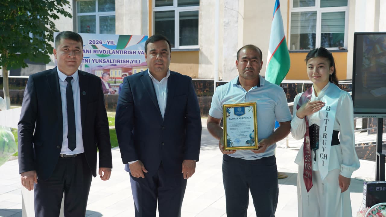Toyloqda “Yuksak ma’rifatli avlod — Uchinchi Renessans poydevori!” shiori ostida “So‘nggi qo‘ng‘iroq” tadbirlari keng nishonlanmoqda