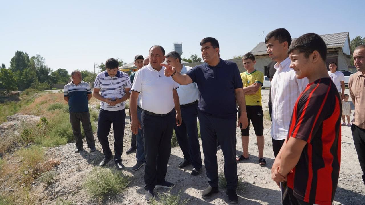 Tuman hokimi navbahorlik yoshlar murojaatini joyiga borib o‘rgandi