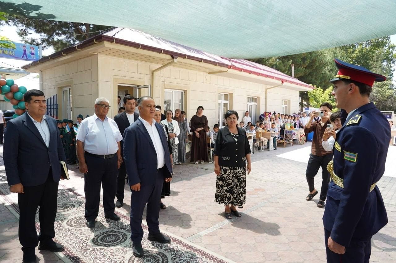 17-maktab jamoasiga 200 million so‘m vaucheri topshirildi