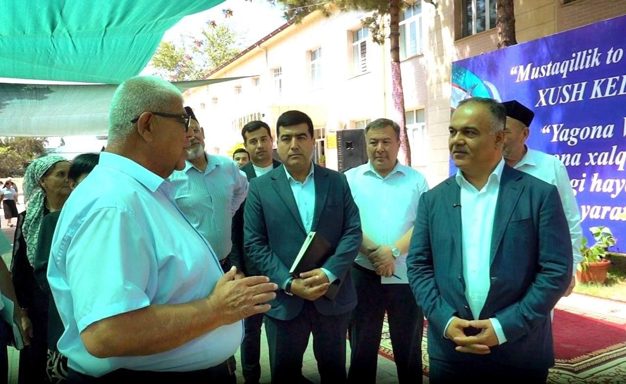 17-maktab jamoasiga 200 million so‘m vaucheri topshirildi