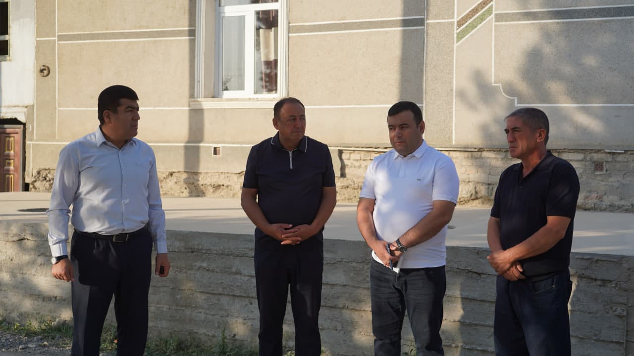 Mustaqillikning 35 yilligiga munosib tuhfa: Adas mahallasida bunyodkorlik va obodonlashtirish ishlari jadal ketmoqda