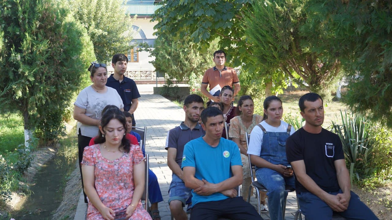Uzunqishloq mahallasida yoshlar bilan uchrashuv