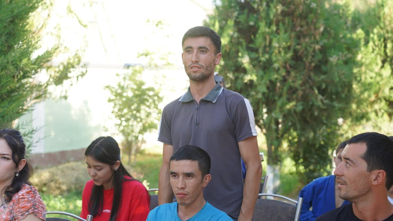 Uzunqishloq mahallasida yoshlar bilan uchrashuv