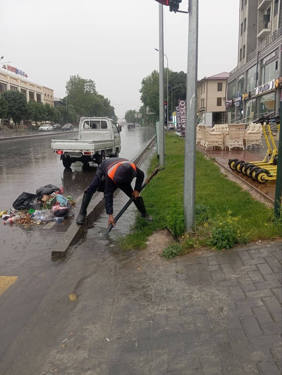 Samarqand shahrida kuchli yog'ingarchilik oqibatlarining oldi olinmoqda