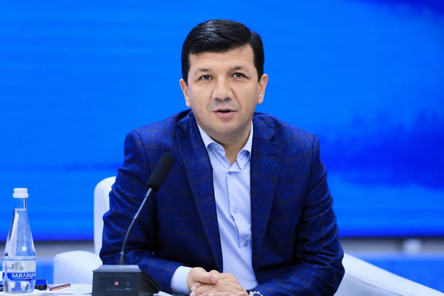 Shahar hokimining yoshlarga tabrigi