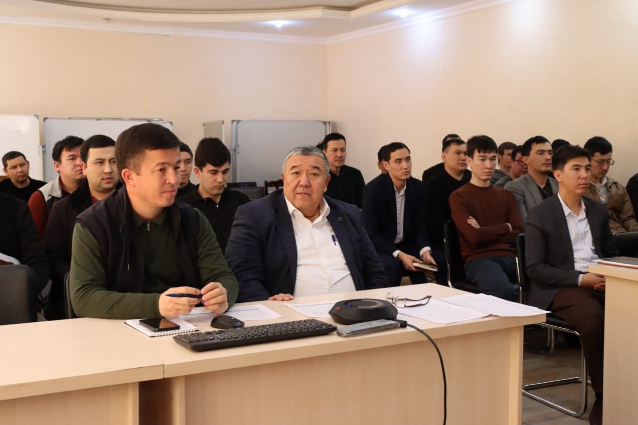 “Сувхўжаликназорат” инспекцияси бошлиғи ёшлар билан мулоқот қилди.