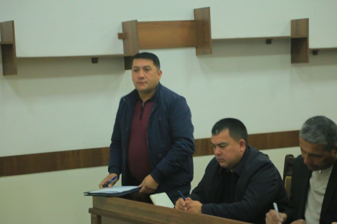 Норин туман ҳокими Жўрабек Нурматов бошчилигида ўринбосарлар ва аппарат ходимлари учун кенгайтирилган йиғилиш ўтказди.