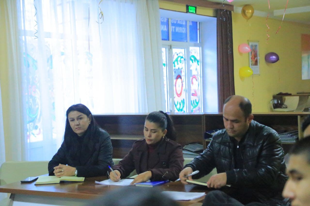 Norin tuman hokimi yoshlar bilan ochiq muloqot qildi