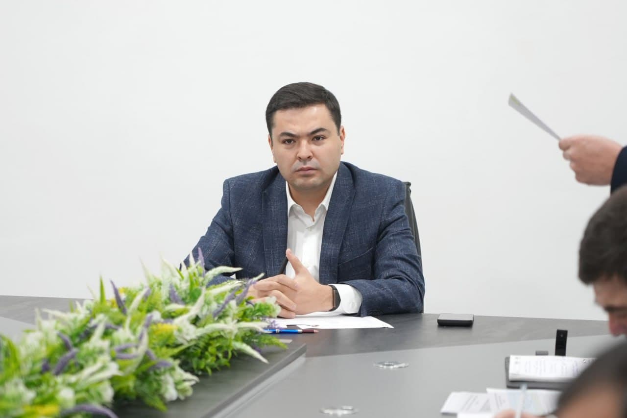 Ustuvor vazifalar yuzasidan yig'ilish