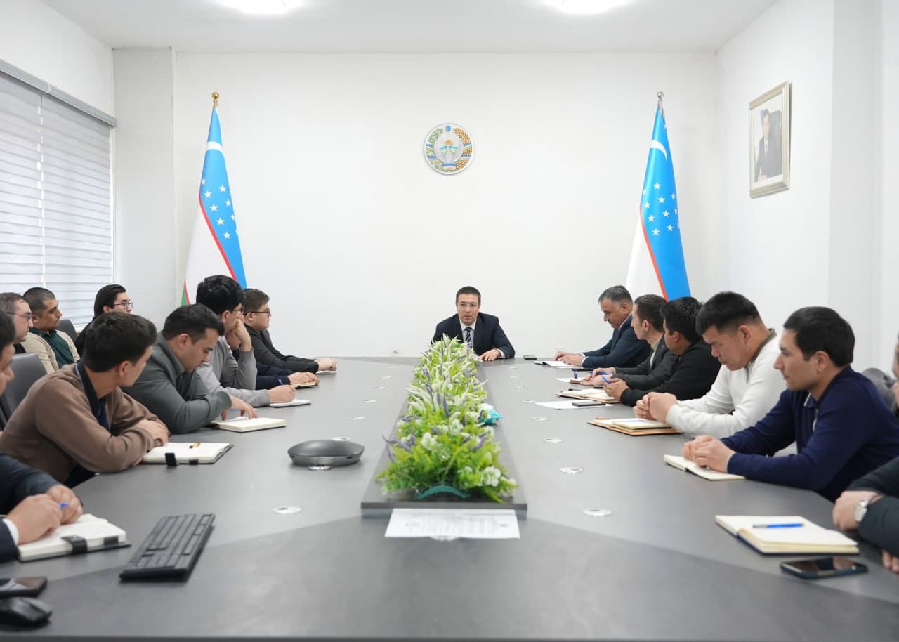 Yoshlar bilan uchrashuv