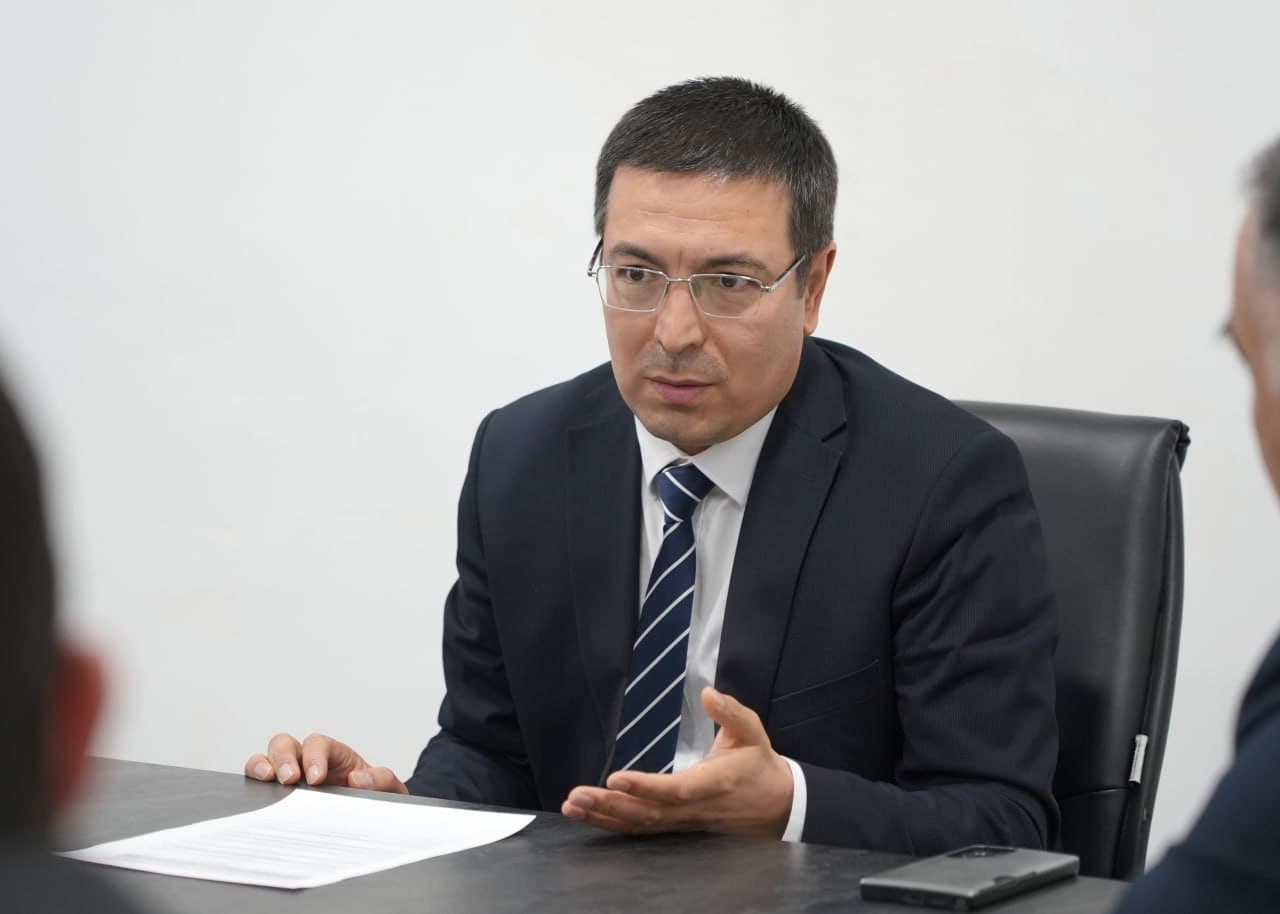 Yoshlar bilan uchrashuv