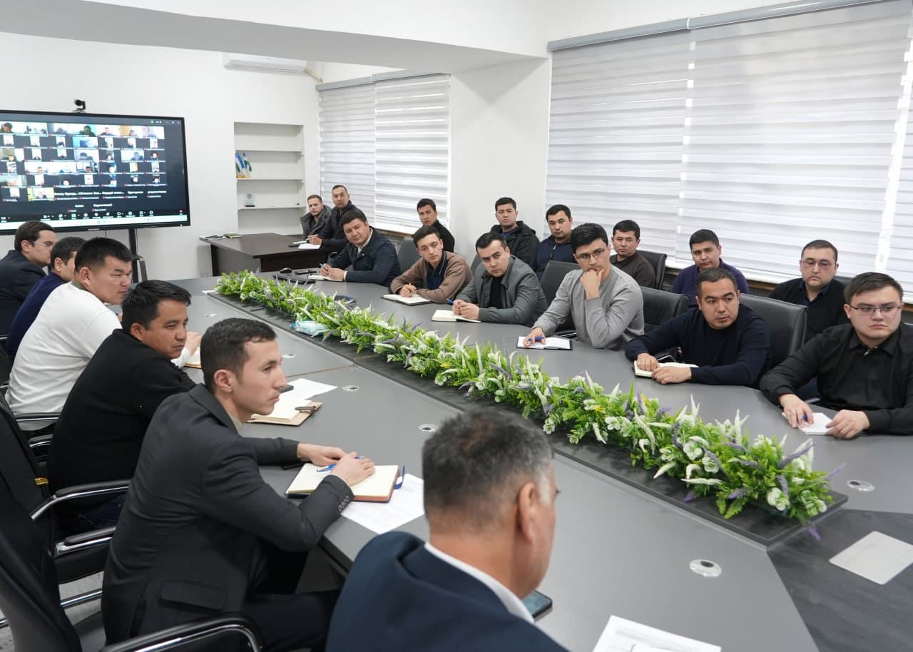 Yoshlar bilan uchrashuv