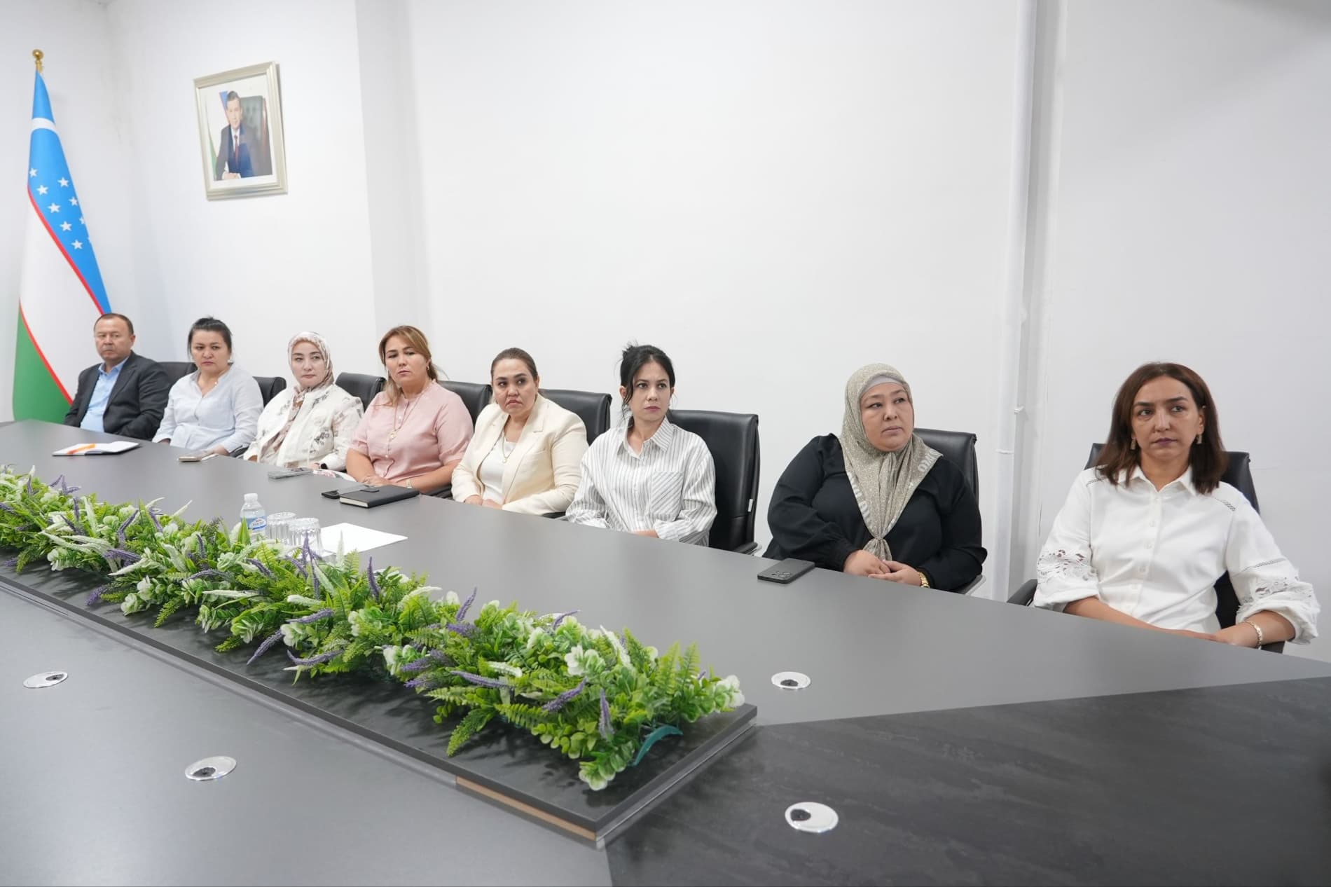 "Siyosiy–ma’rifat soati"