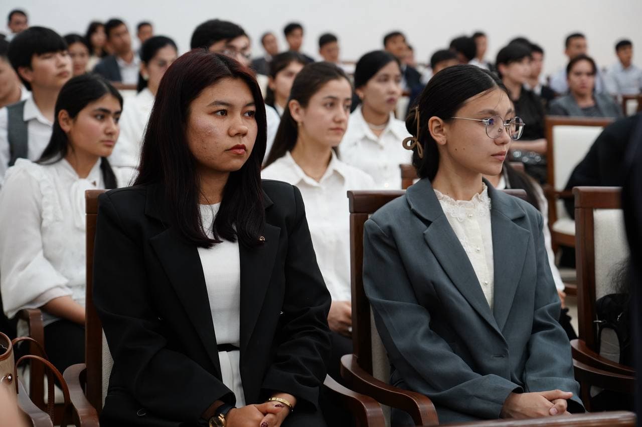 Термиз давлат университетида сурхондарёлик ёшлар билан очиқ мулоқот ва сайёр қабул ўтказилди