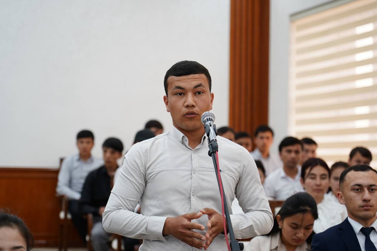 Термиз давлат университетида сурхондарёлик ёшлар билан очиқ мулоқот ва сайёр қабул ўтказилди