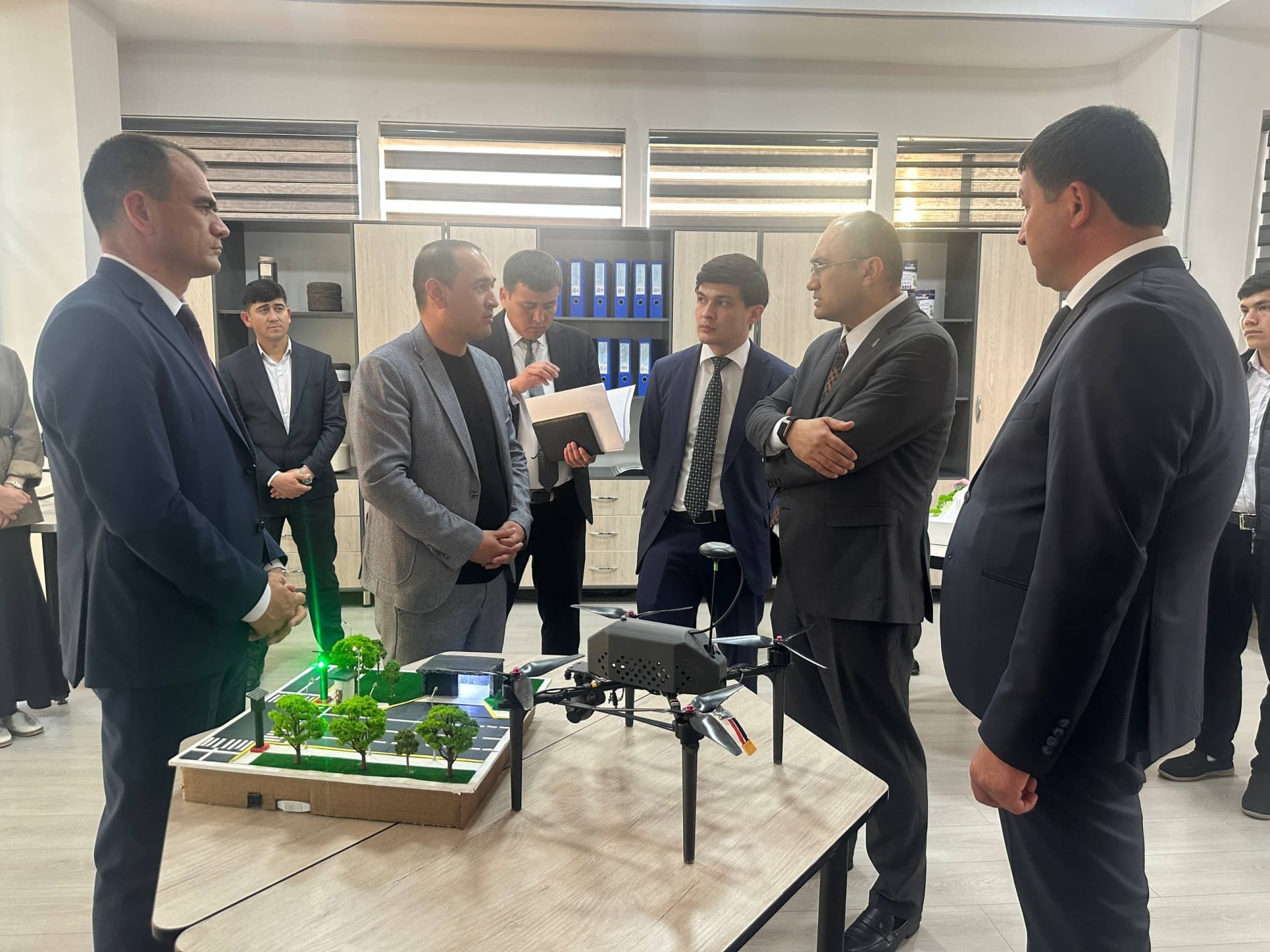 Термиз ёшлар технопаркида истиқболли лойиҳалар ўрганилди