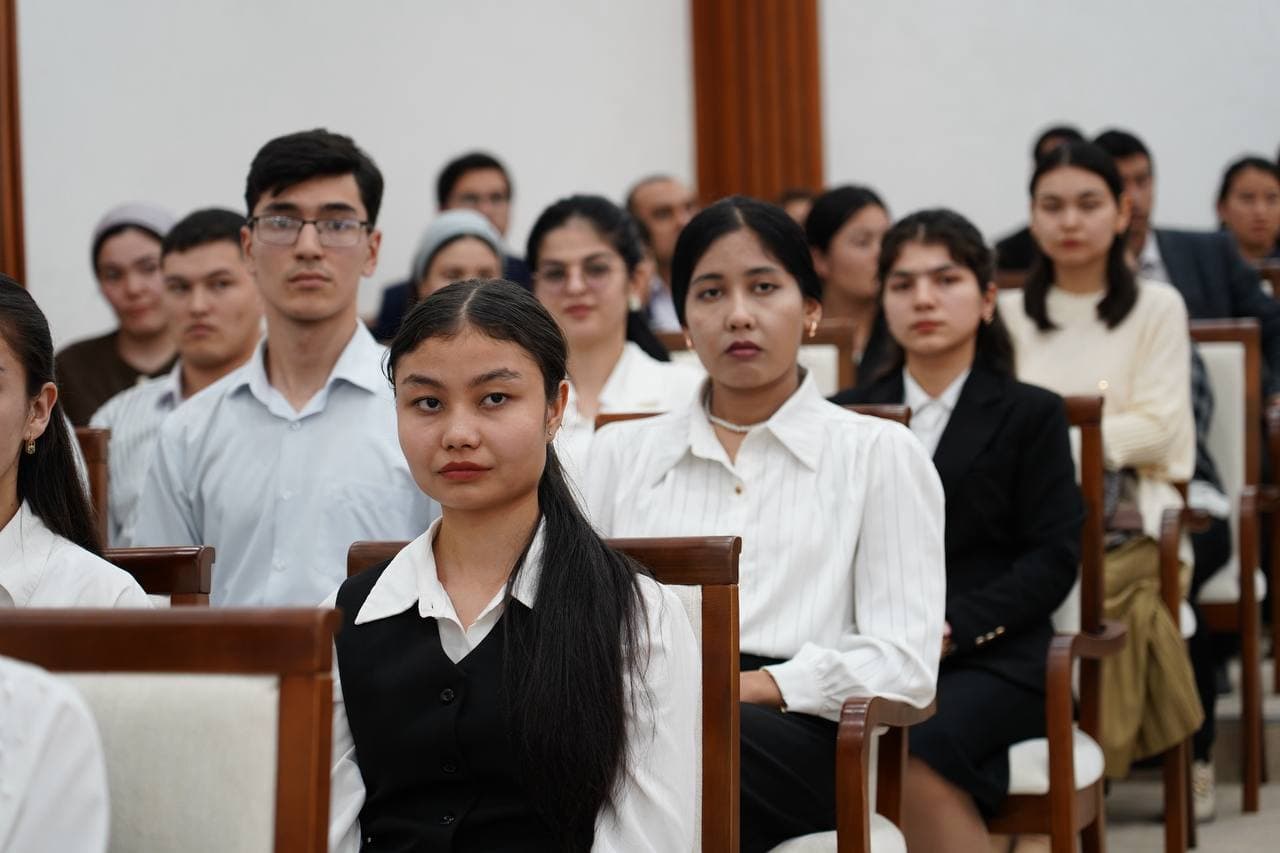 Термиз давлат университетида сурхондарёлик ёшлар билан очиқ мулоқот ва сайёр қабул ўтказилди