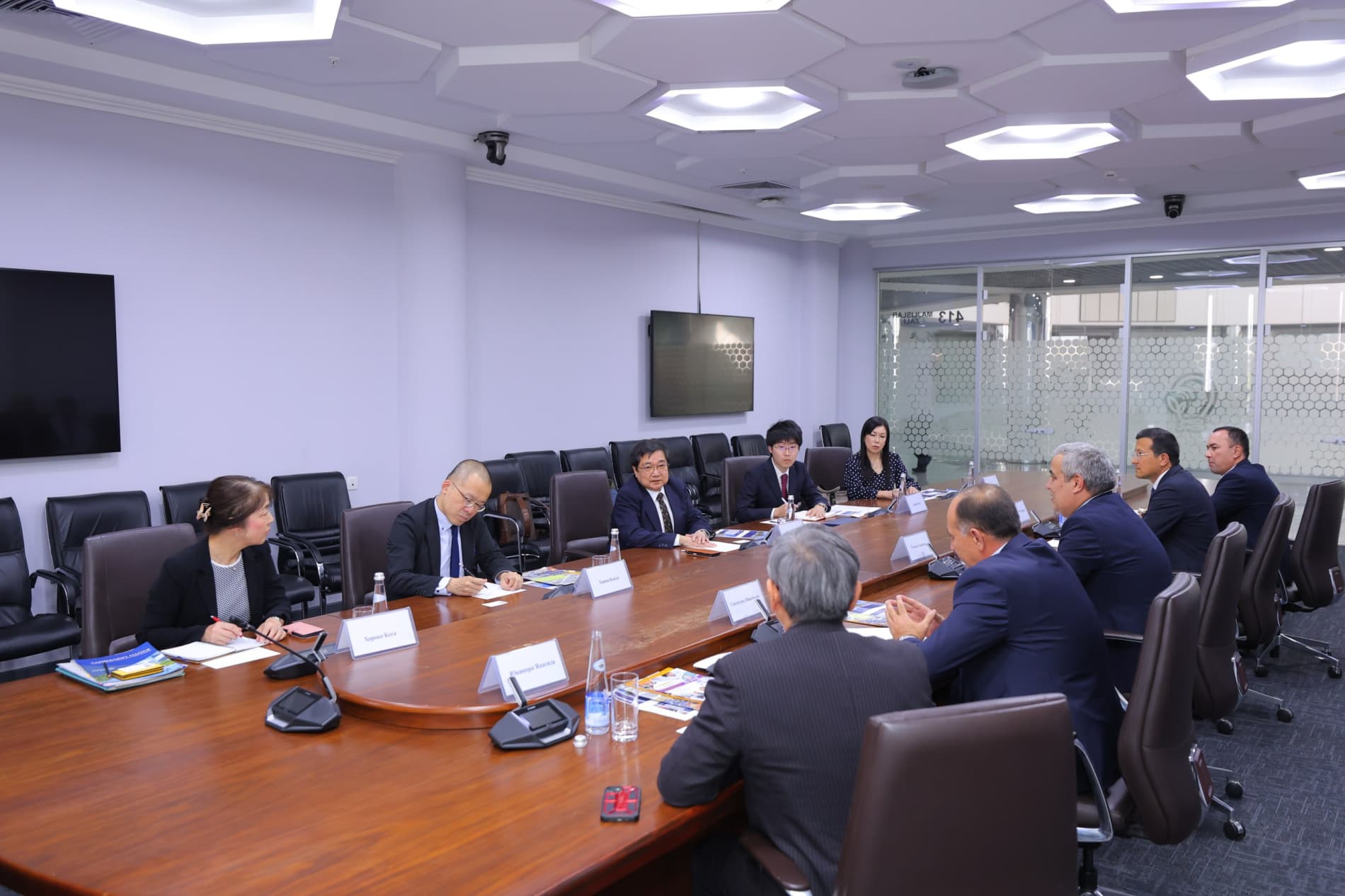 Five students from Uzbekistan may undertake an eight-week research internship at Kyoto University laboratories in 2027