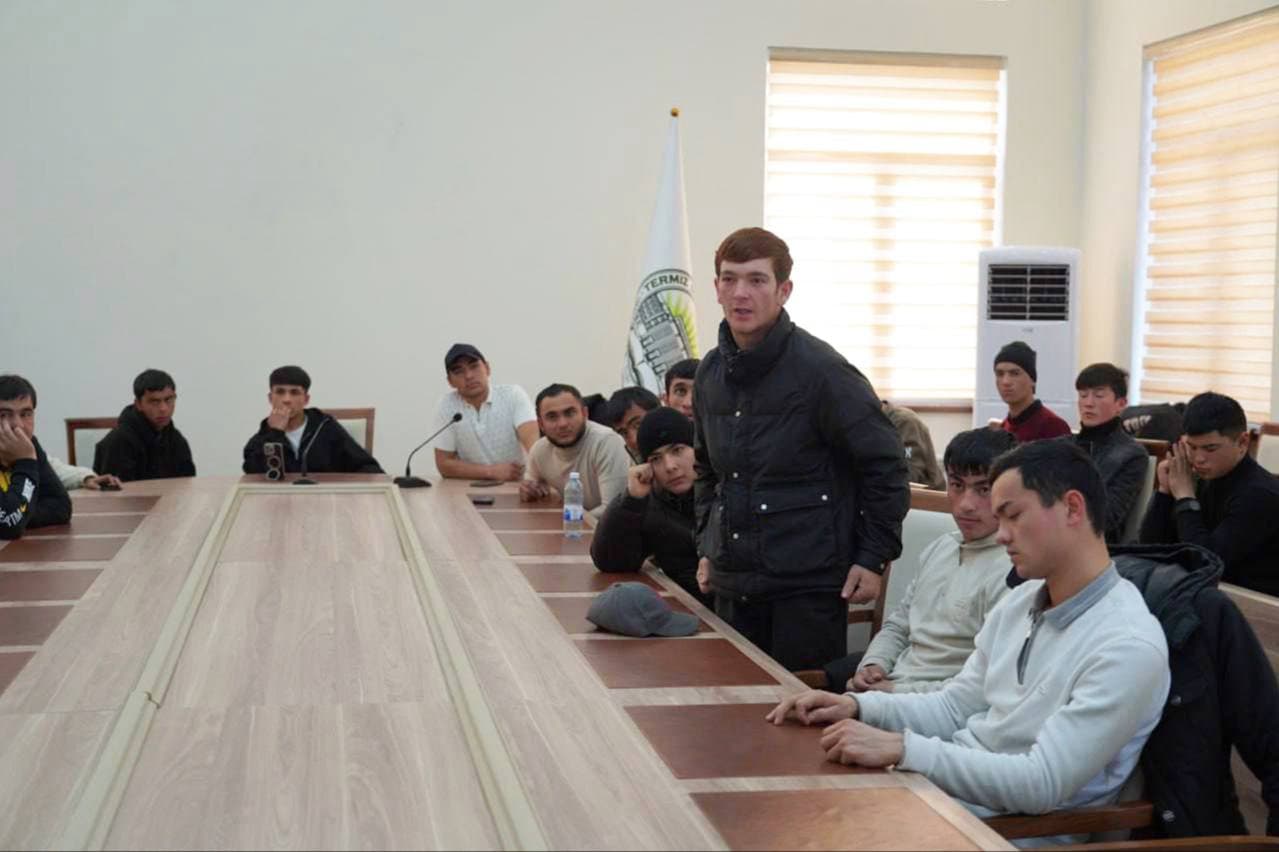 Ishsiz yoshlarning Termiz davlat universitetiga tashrifi tashkil etildi