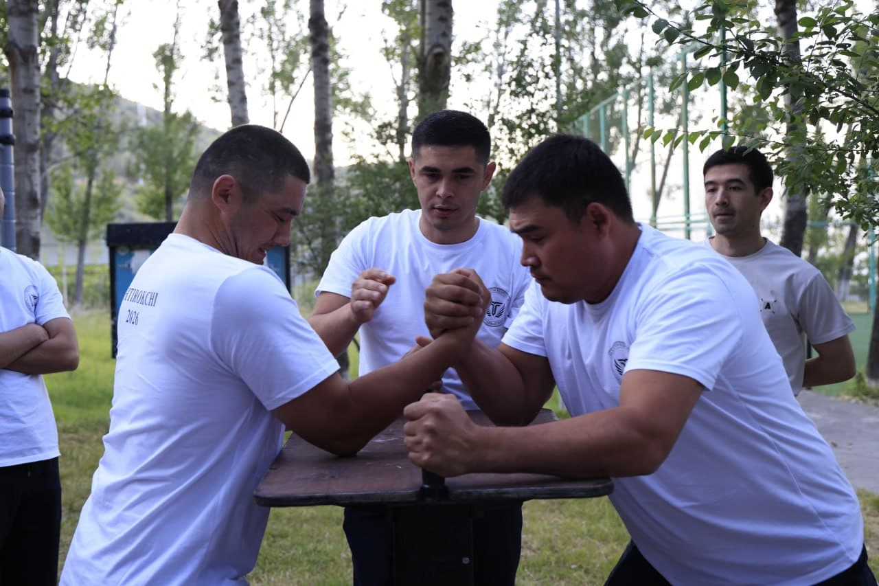 Yoshlar sport maydonida bellashdi