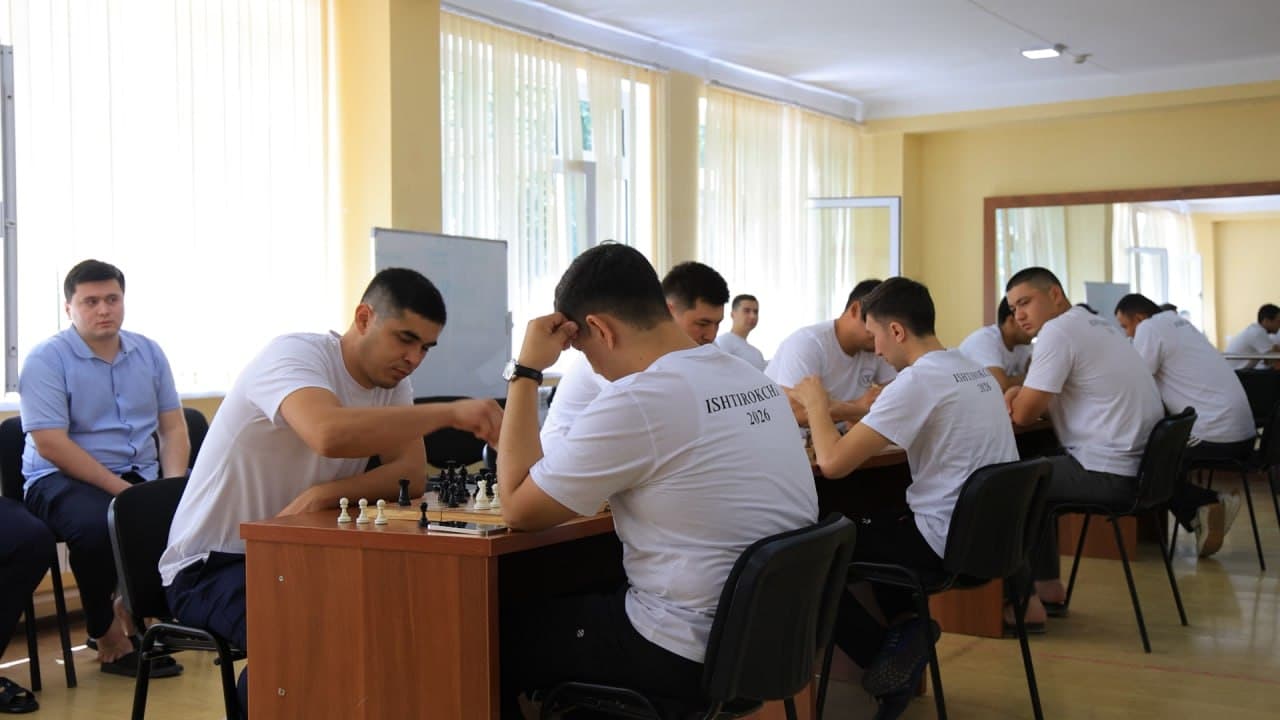 Yoshlar sport maydonida bellashdi