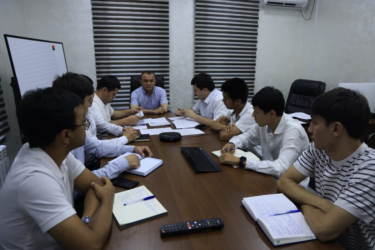 Yosh mutaxassislar bilan samarali muloqot