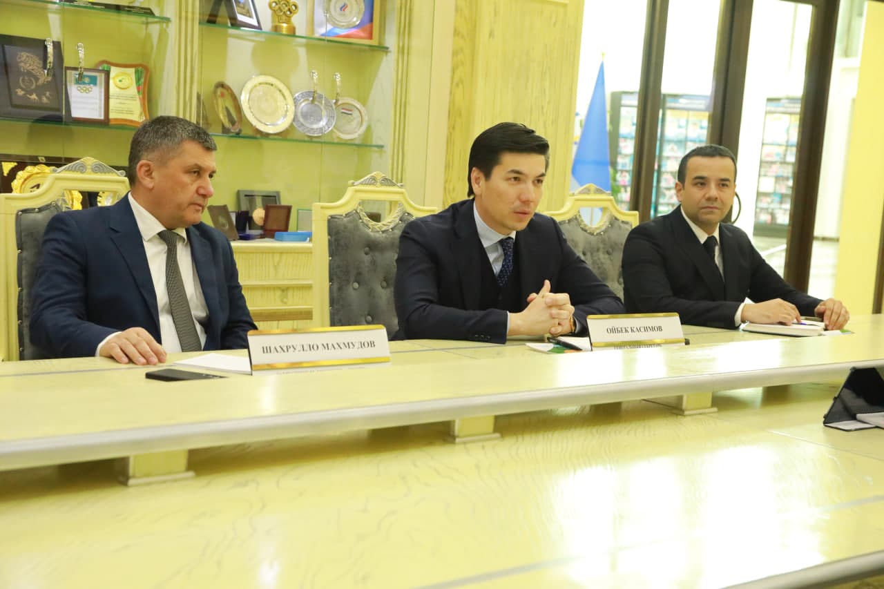 Министр спорта Грузии Шалва Гоголадзе посетил Национальный олимпийский комитет Узбекистана