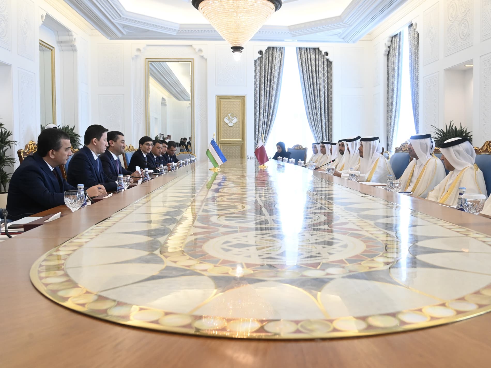 Vazir o‘rinbosari xizmat safari bilan Qatar davlatiga keldi