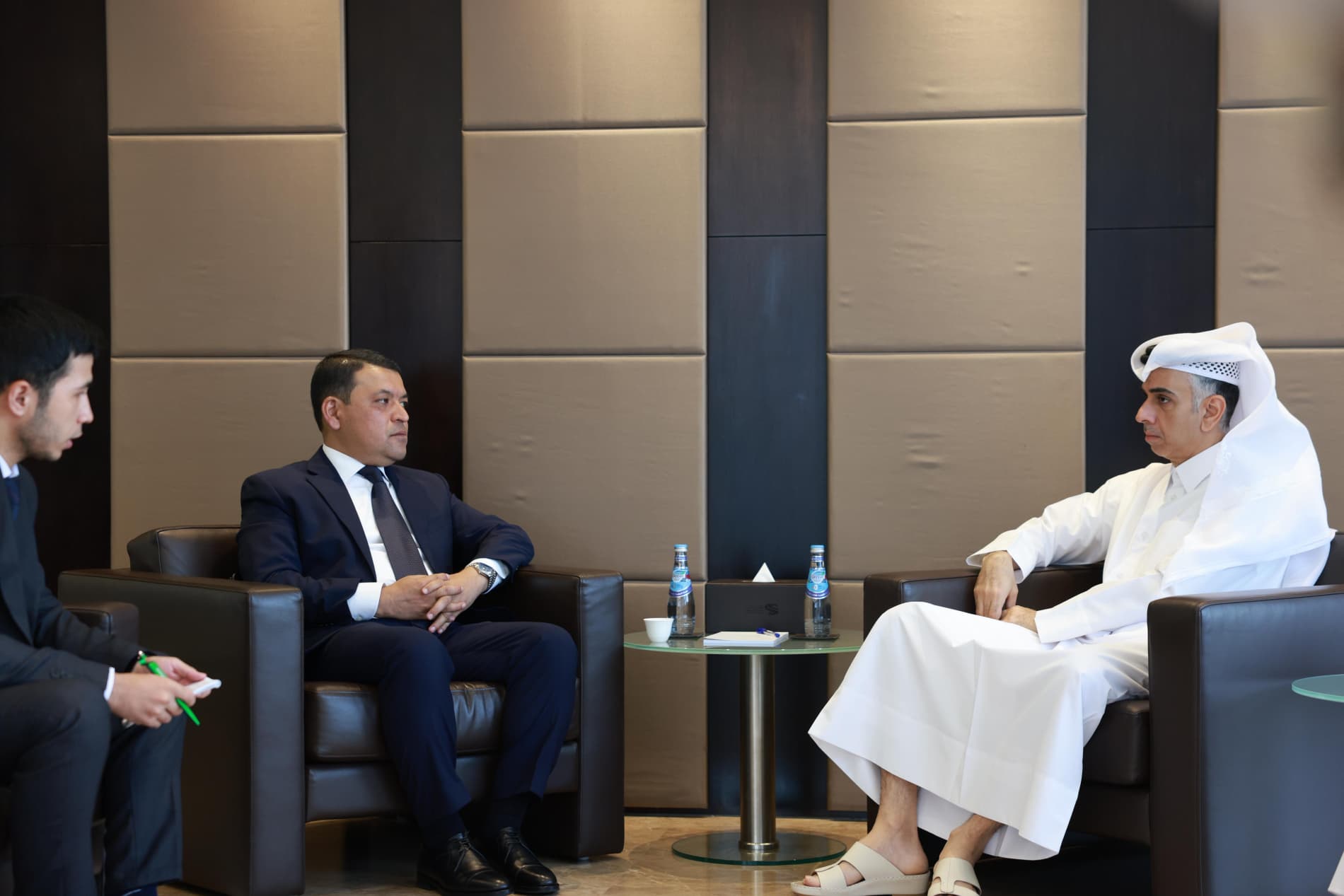 Vazir o‘rinbosari xizmat safari bilan Qatar davlatiga keldi