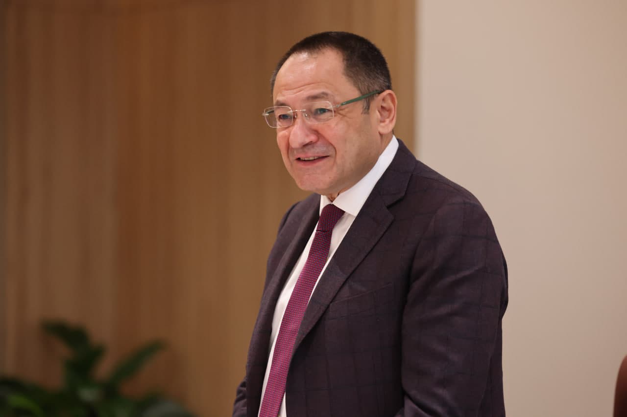 Sport vaziri va sohada ishlayotgan faol xotin-qizlar muloqoti bo‘lib o‘tdi