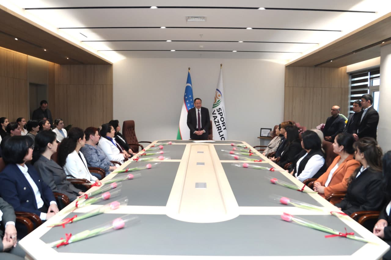 Sport vaziri va sohada ishlayotgan faol xotin-qizlar muloqoti bo‘lib o‘tdi