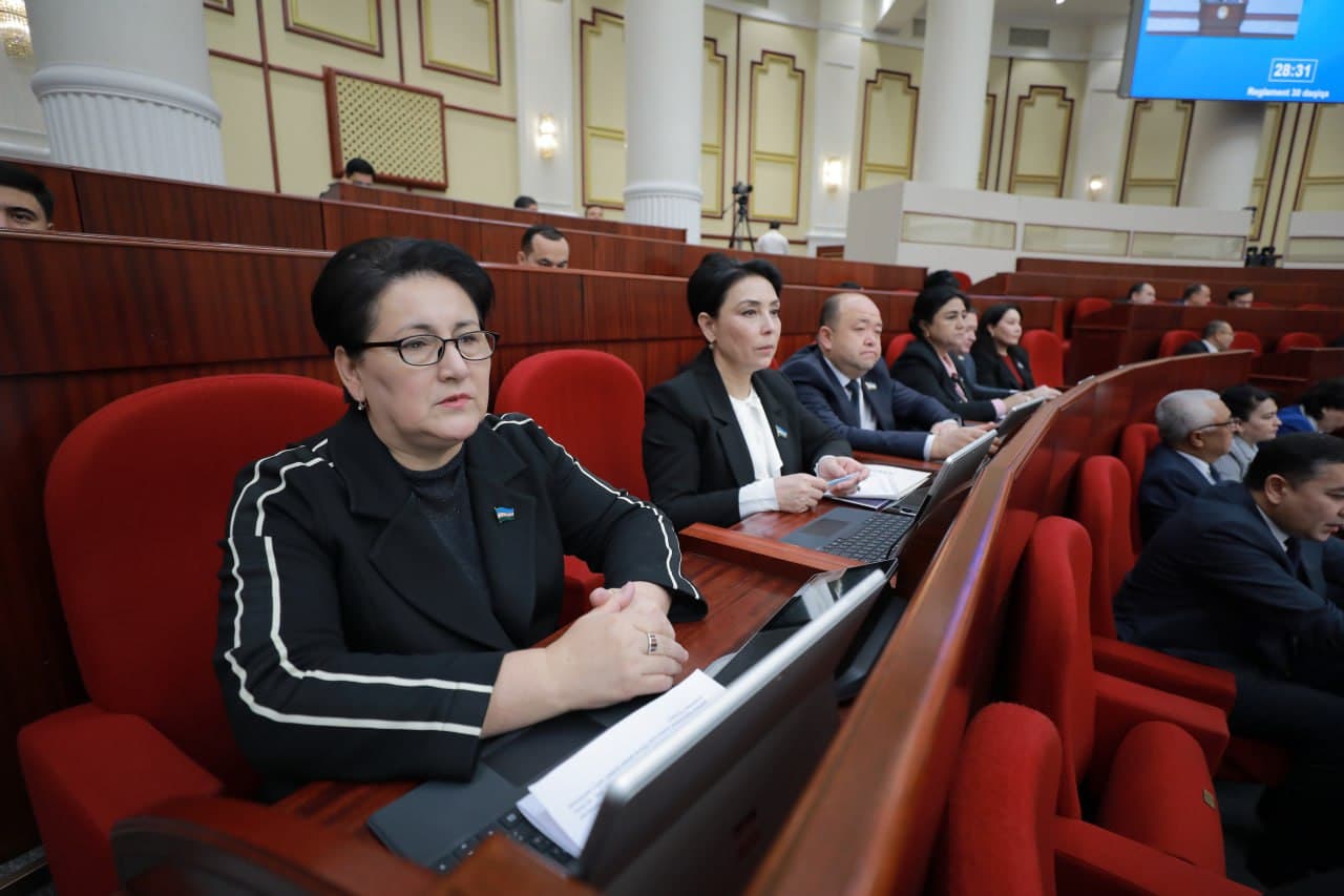 Ayni vaqtda O‘zbekiston Respublikasi Oliy Majlisi Qonunchilik palatasining navbatdagi majlisi bo‘lib o‘tmoqda