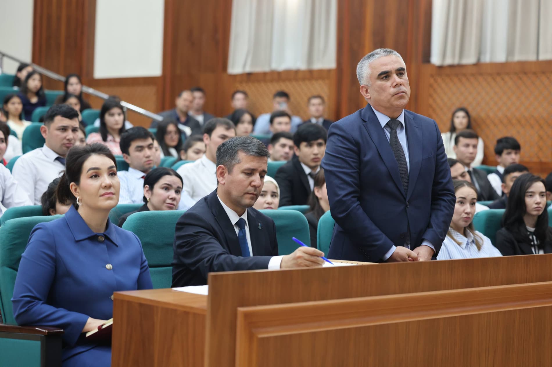 O‘zbekiston davlat jismoniy tarbiya va sport universitetida O‘zbekiston Respublikasi Sport vaziri Adkham Ikramov va yoshlar uchrashuvi bo‘lib o‘tdi