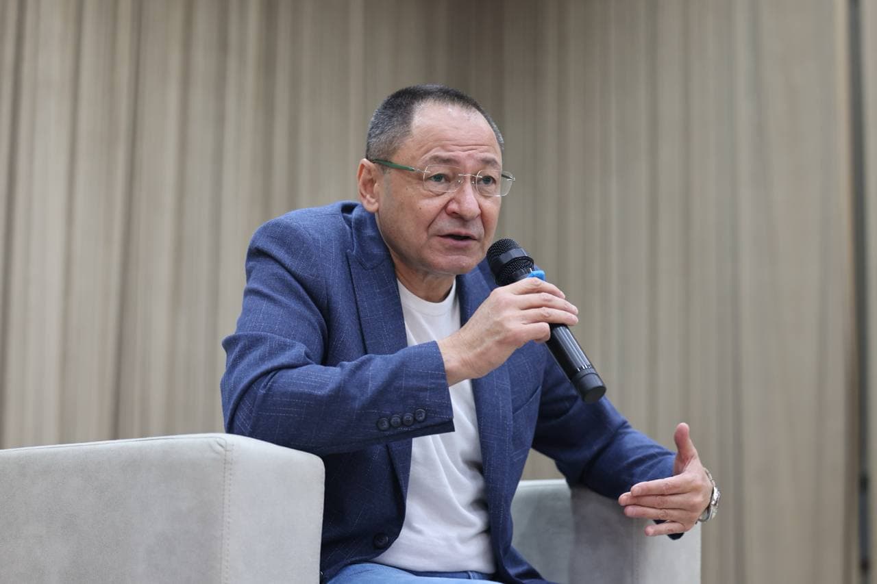 O‘zbekiston davlat jismoniy tarbiya va sport universitetida O‘zbekiston Respublikasi Sport vaziri Adkham Ikramov va yoshlar uchrashuvi bo‘lib o‘tdi