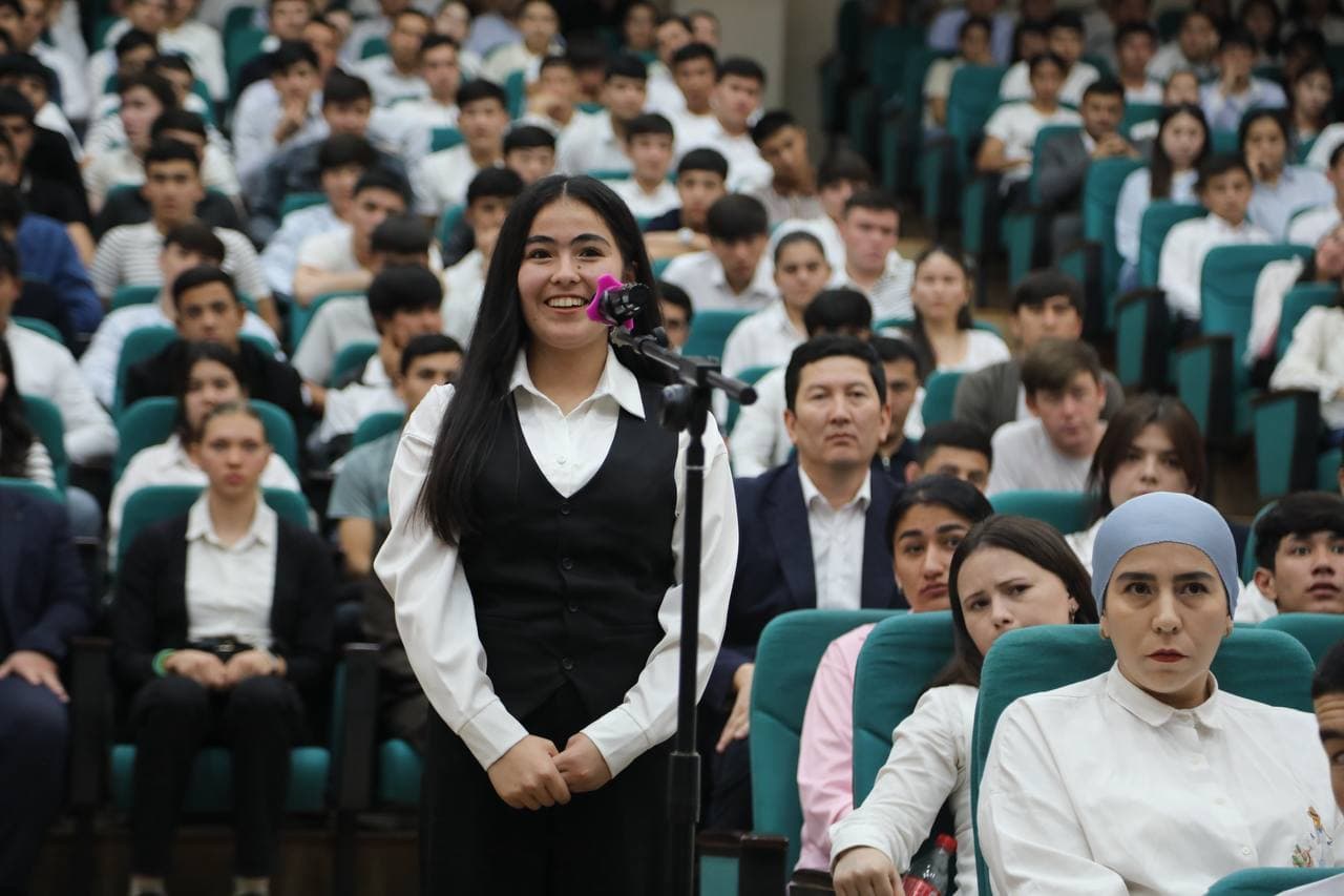 O‘zbekiston davlat jismoniy tarbiya va sport universitetida O‘zbekiston Respublikasi Sport vaziri Adkham Ikramov va yoshlar uchrashuvi bo‘lib o‘tdi