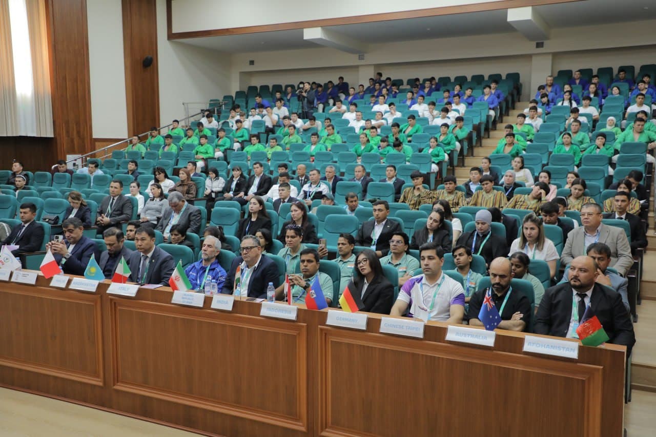 Kurash sportini rivojlantirishning nazariy-amaliy aspektlari mavzusida xalqaro ilmiy-amaliy anjuman o'tkazildi