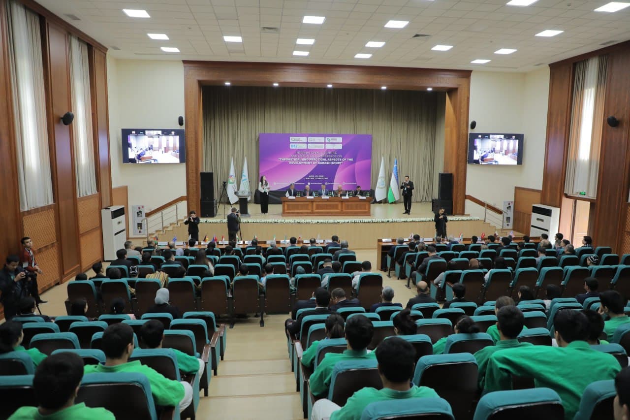 Kurash sportini rivojlantirishning nazariy-amaliy aspektlari mavzusida xalqaro ilmiy-amaliy anjuman o'tkazildi