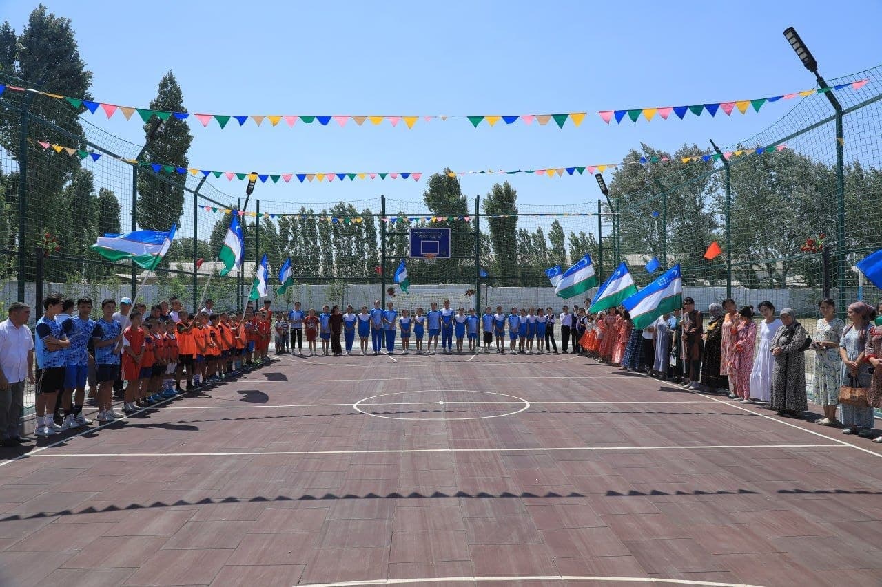 Jizzaxda yangi “Universal sport maydonchasi” foydalanishga topshirildi