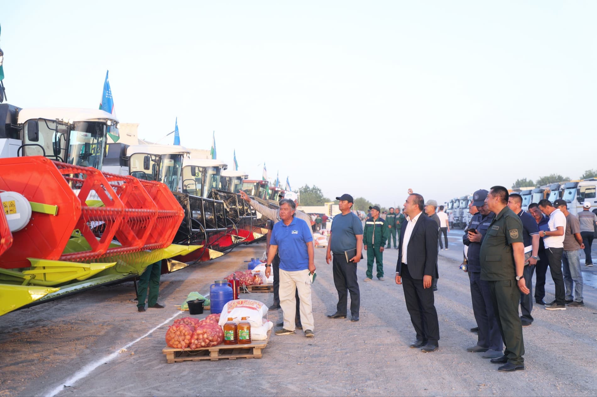 G‘alla o‘rim-yig‘imiga tayyorlangan kombayn va boshqa transport vositalarning texnik holatini ko‘zdan kechirildi