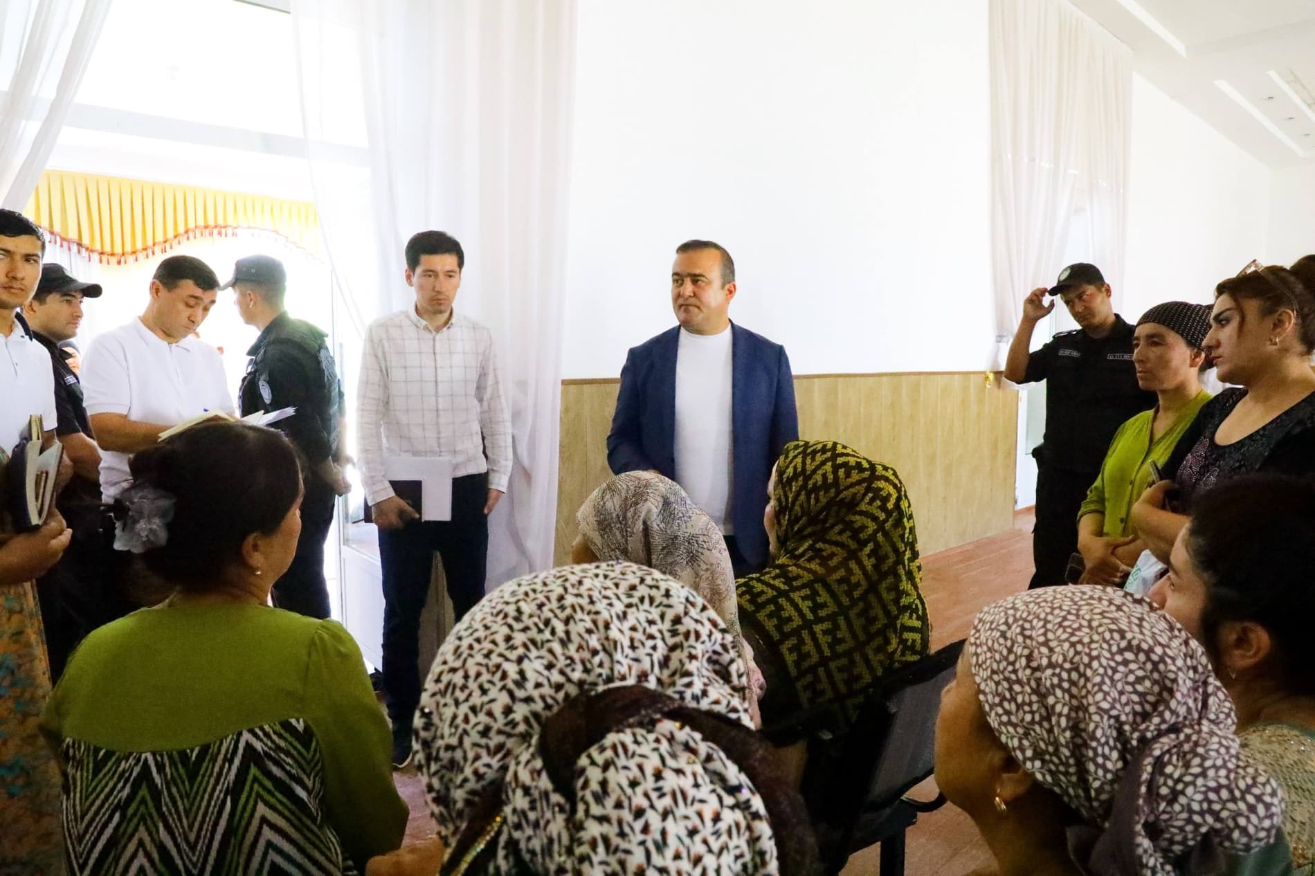 Gʻuzor tumani hokimining shaxsiy qabuli: fuqarolar murojaatlariga amaliy yechimlar berildi