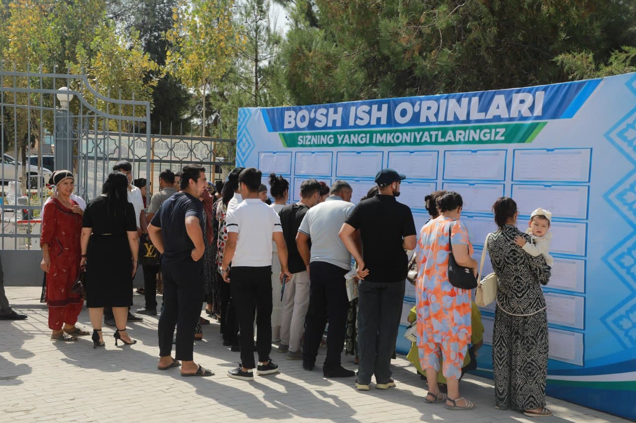 G‘uzor tumanida bo‘sh ish o‘rinlari mehnat yarmarkasi o‘tkazildi: yuzlab fuqarolarning bandligi ta’minlanmoqda