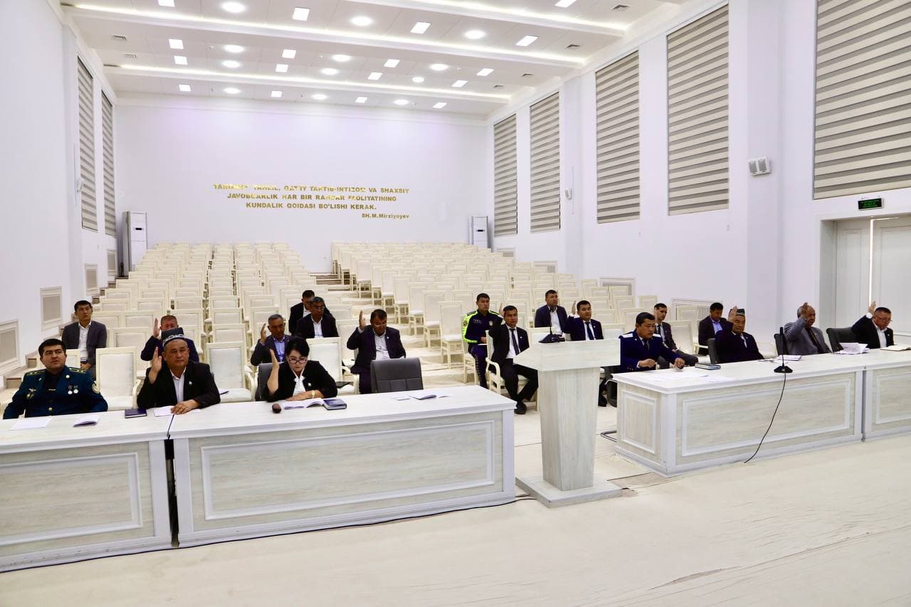 Bandixon tuman hokimligining Katta majlislar zalida Xalq deputatlari Bandixon tumani Kengashining VII chaqiriq o'n beshinchi sessiyasi o'tkazildi.